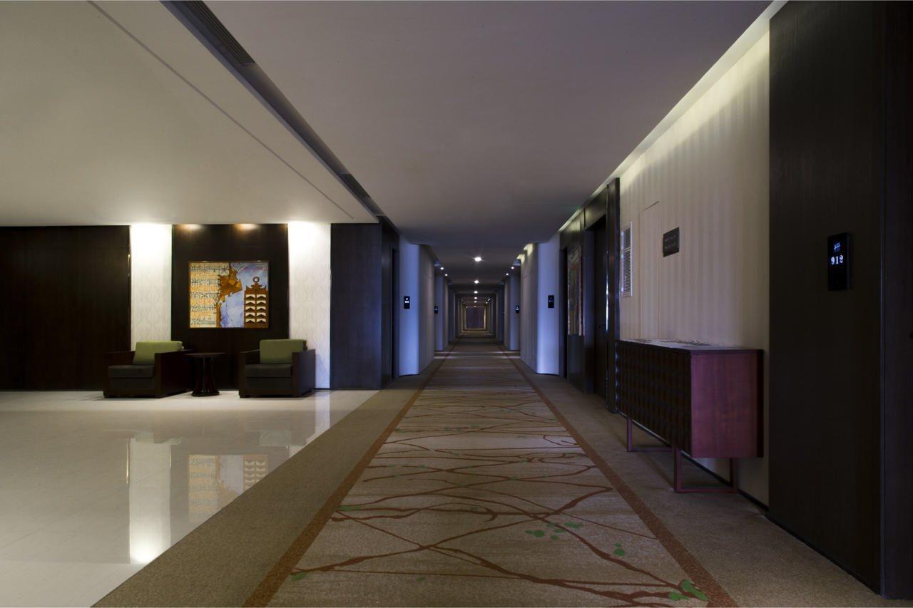 Hotels & Preference Hualing Тбилиси Экстерьер фото